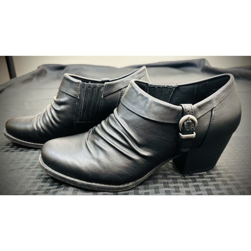 Baretraps Rowen Style Black Ankle Boots, Women's Size 8.5